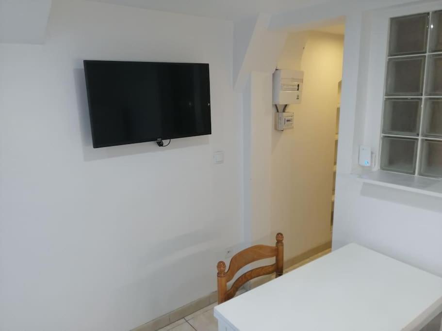 Appartement Aurore En Rez De Jardin Avec Parking Gratuit Ванс Екстериор снимка