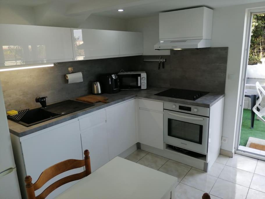 Appartement Aurore En Rez De Jardin Avec Parking Gratuit Ванс Екстериор снимка
